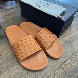 MCM Cognac Monogram Slide men’s 46 BNWT 13